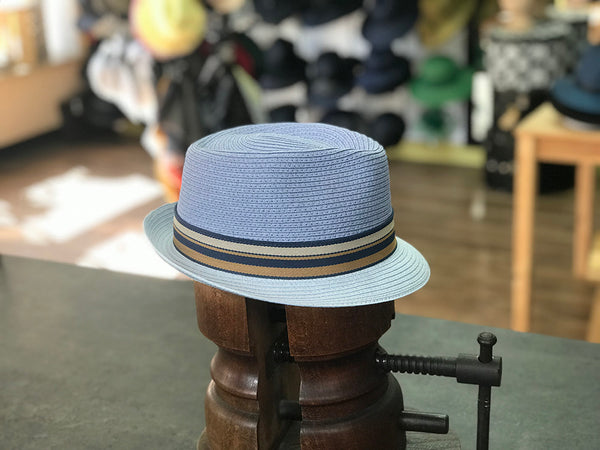 Trilby Blauw