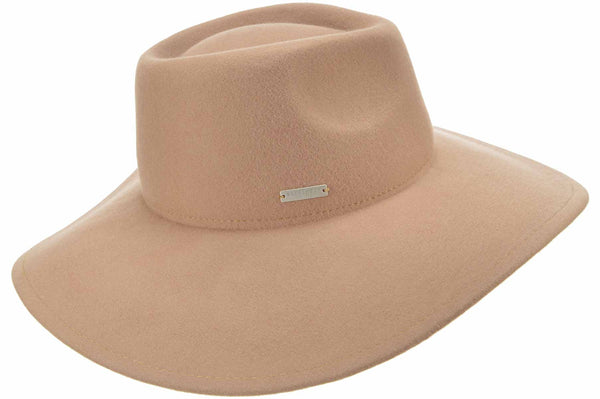 Fedora 019008